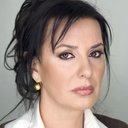 Perihan Savaş als Reyhan