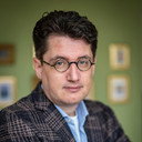Klaas Zondervan als Self (Inheritance law specialist)