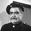Reyaad ElQasabgy als رئيس العصابة حافظ شعلان