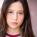 Lucia Ryan als Orphan Girl #1 / Sophie Understudy