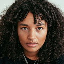Jamie Watson als Lisa