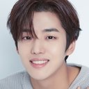 Yang Hong-seok als Kim Woo-Joo