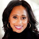 Rae Wynn-Grant als Self - Host