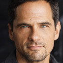 Scott Daniel Johnson als Robert Florance, Jr.