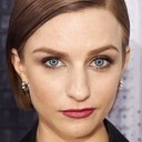Faye Marsay als Kate Richardson