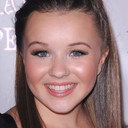 Torri Webster als PeaseBlossom