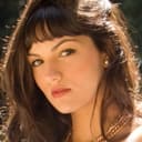 Mariana Cortines als Luiza