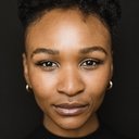 Noxolo Dlamini als Angel