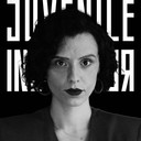 Estelle Lesault als MI6 Agent