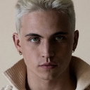 Tanner Buchanan als Connor Lawson