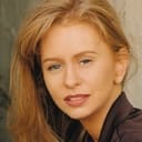 Daisy Tormé als News Anchor