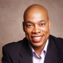 Harvey Walden IV als 