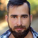 Eric Cepeda als Wounded Guardian