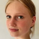 Anna Loeffen als Sophie