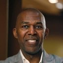 Thurl Bailey als Mr. Holloway