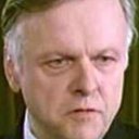 Raymond Jourdan als Docteur Bernard
