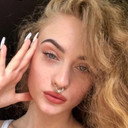 Lydia Caballo als Zowie
