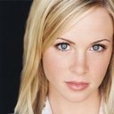 Allison Hossack als Dr. Christine Draper