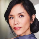 Aina Dumlao als Evie