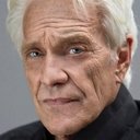 Kale Browne als Sidney Parker
