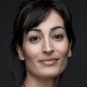 Laëtitia Eïdo als Awina