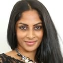 Sriya Reddy als Anandam