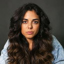 Juliana Almeida als Chefe da Rayra