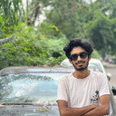 Harsha Relangi als Rakesh