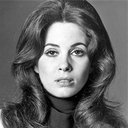 Barbara Parkins als Anne Welles