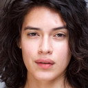 Carlie Guevara als Tina