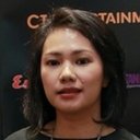 Tia Hasibuan als Radio caller