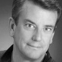 Kevin Hayes als News Anchor