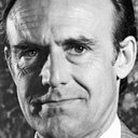 Richard Bull als Mr. Cooke