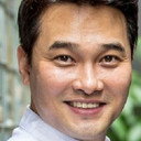Edward Young-min Kwon als Self