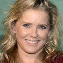 Babette van Veen als Anna Zegers