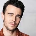Alexander Roberts als Bob Acting Double