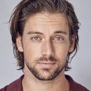 Lincoln Younes als Mitchell Quigg / Mitchell Swift
