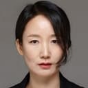 Lee Chae-kyung als Mother