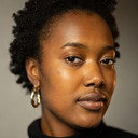 Gleanne Purcell-Brown als Barwoman
