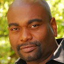 Glenn Magee als Mayor Wilton