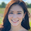裴殷 als Model
