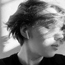 Sasha Terukova als Narrator