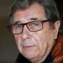 Janusz Gajos als ksiądz Cieciorka