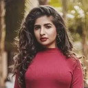 Nishi Singh als Kasturi