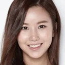 Hwang Hyun-hee als Kang Min Jeong