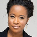 Charlene White als Presenter