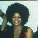 Peaches Jones als Barbara
