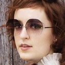 Julie Berthollet als 