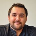 Marc Duquenoy als Narrator (voice)
