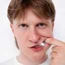 Adrian Schnell als Self